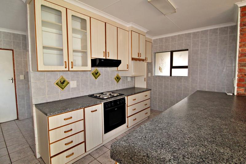 5 Bedroom Property for Sale in Fraaiuitsig Western Cape